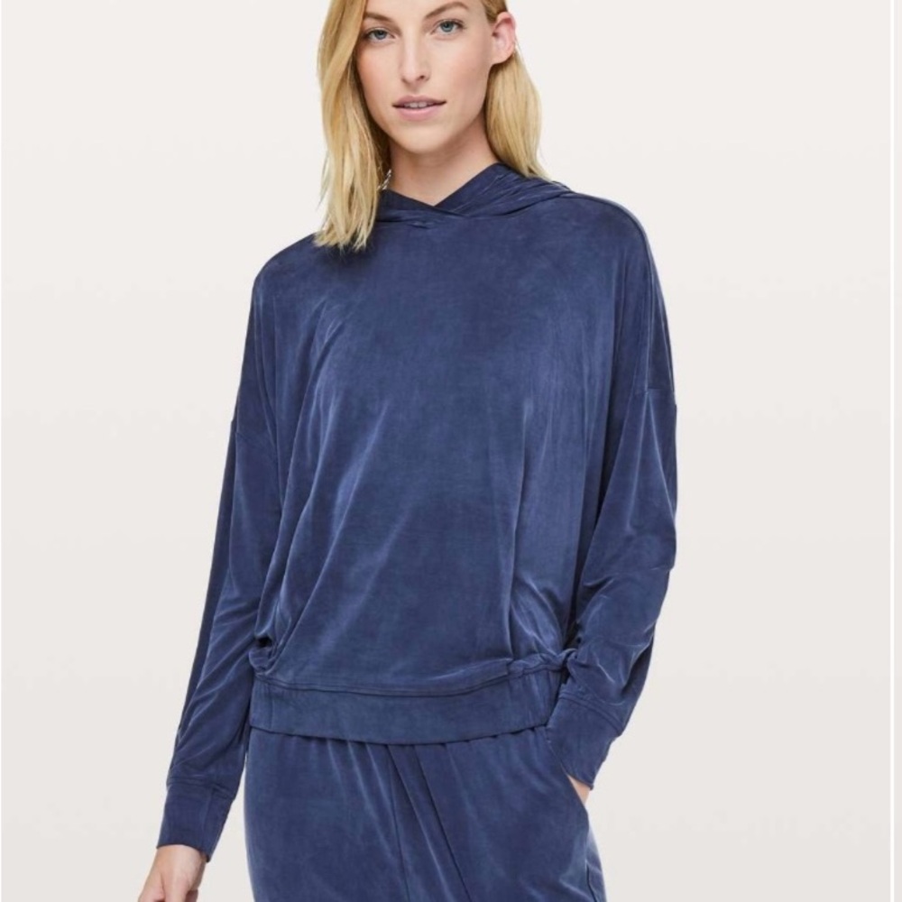 Lululemon Schema Hoodie II *lululemon lab
Dark Iris